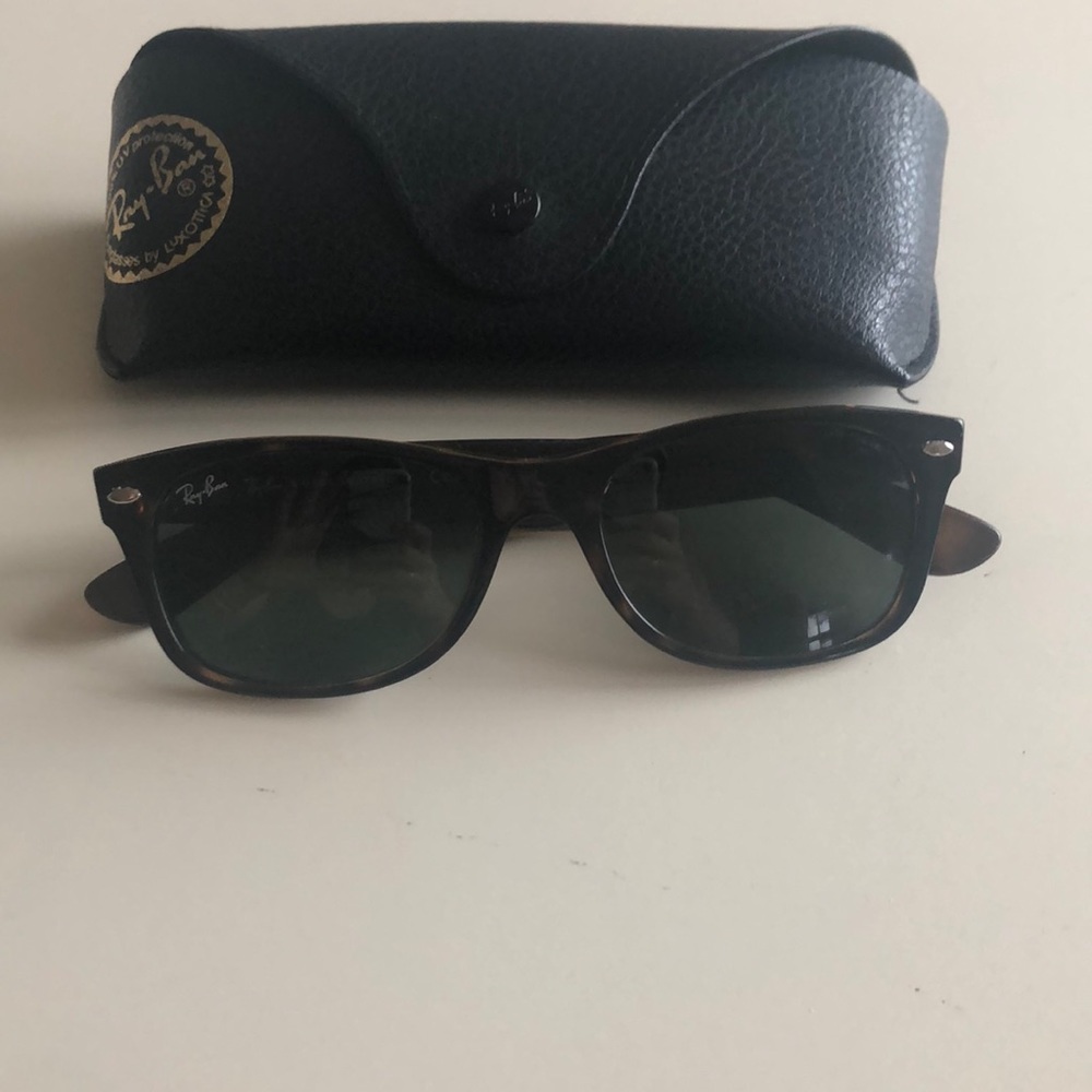 Ray ban new wayfarer sunglasses